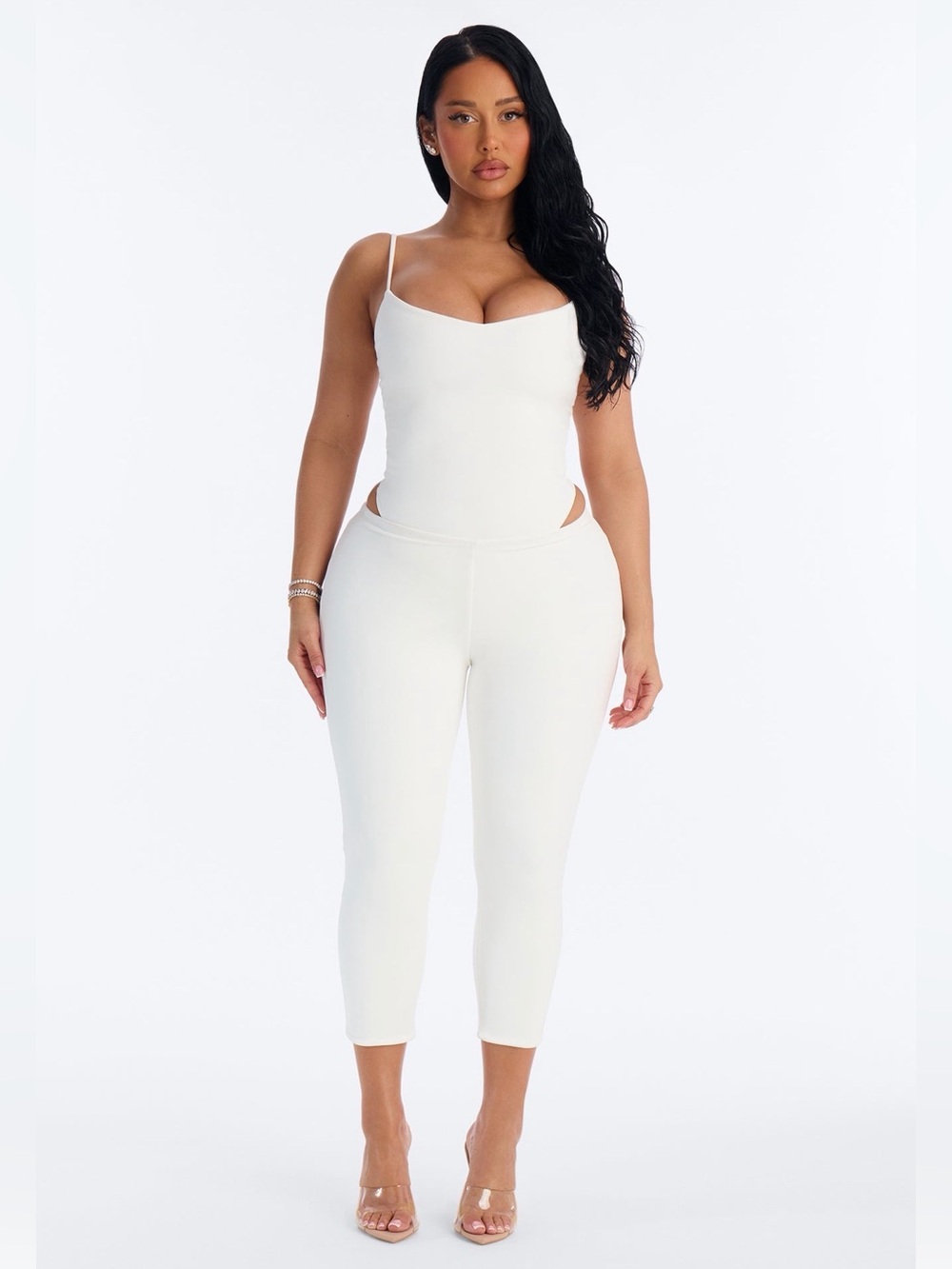 BNWT Fashion Nova Bianca Women’s Cream High-Waist Capri Set